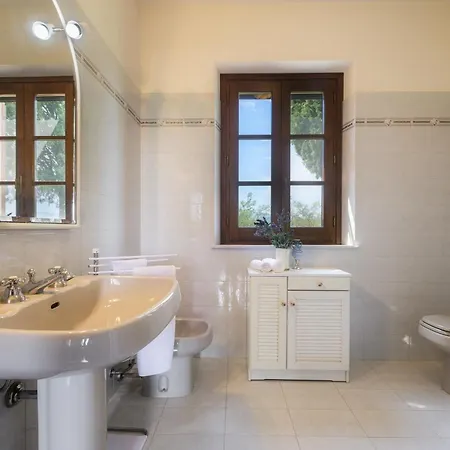 Fonte Pinella 8, Emma